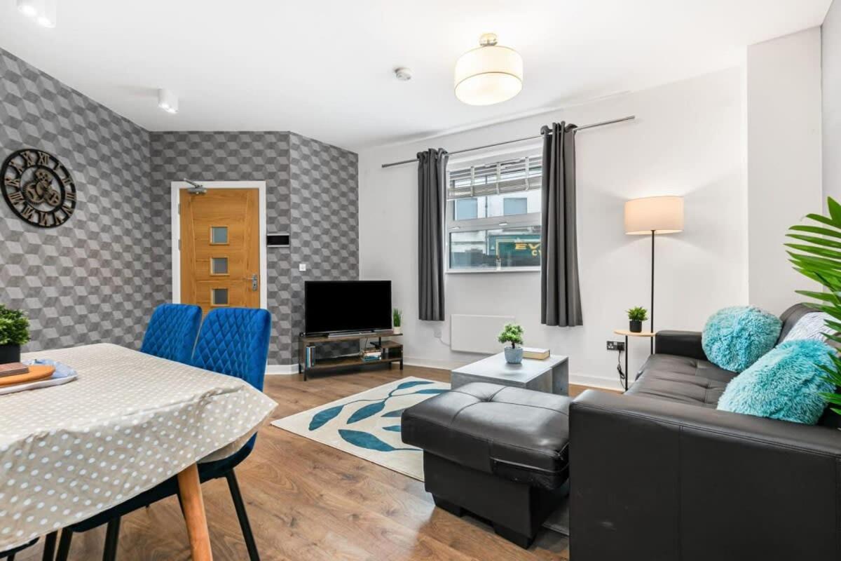 Spacious 1 Bedroom Apartment In Central Woking Ngoại thất bức ảnh
